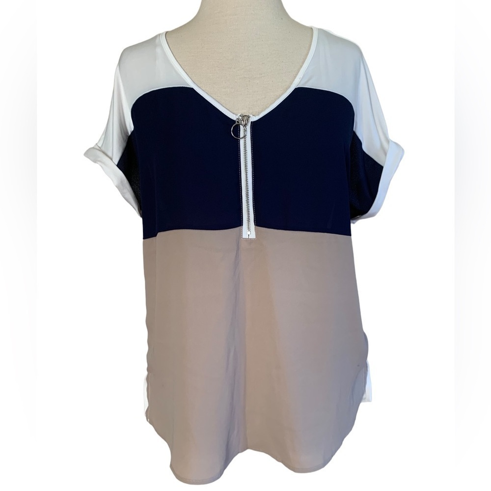 LUXOLOGY women’s short sleeve blouse LARGE